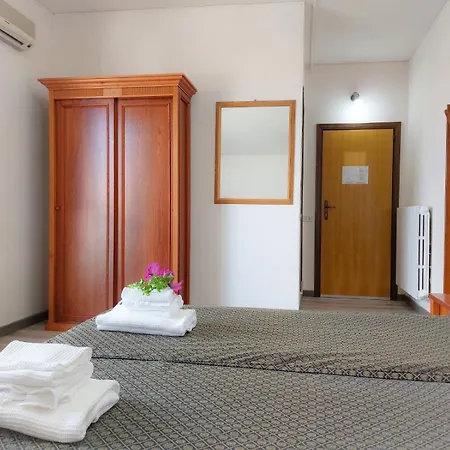 Lanka 2 Stelle Hotell