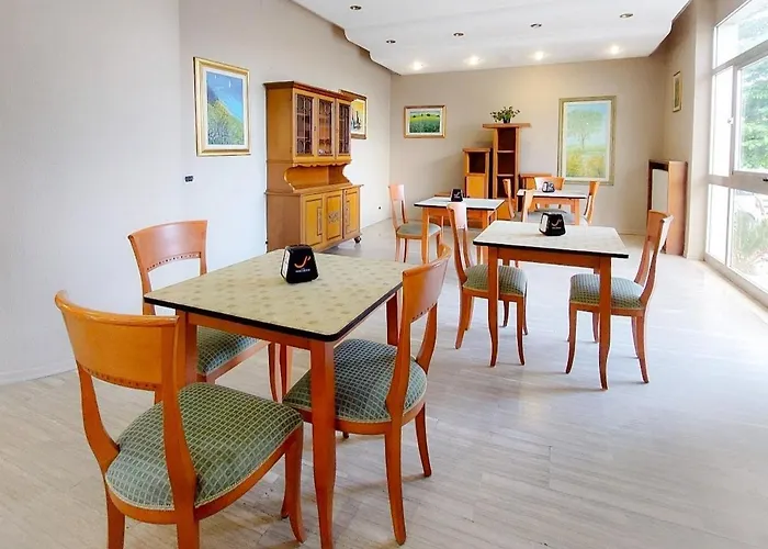 Lanka 2 Stelle Szálloda